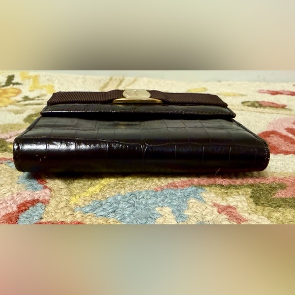 SALVATORE FERRAGAMO Crocodile Brown Embossed Leather Vara Bow French Wallet - Picture 6 of 16